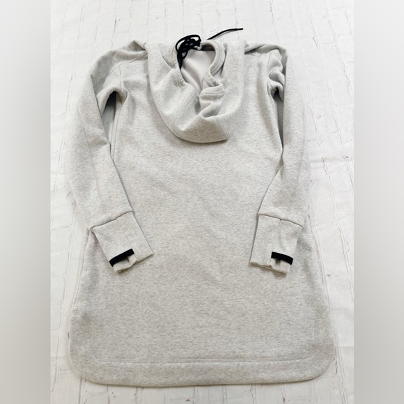 Athleta cozy karma light grey athleisure dress with thumb holes women’s XS - Picture 4 of 10
